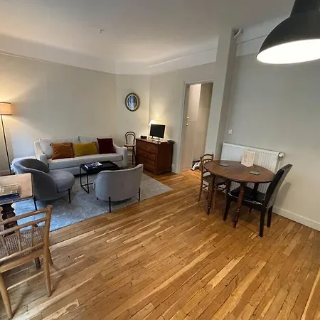 Elegance Parisienne Pour 4 Personnes Daire